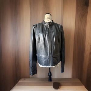 Halogen Women's 100% Leather Jacket Black Size Large Full Zip Long Sleeve.